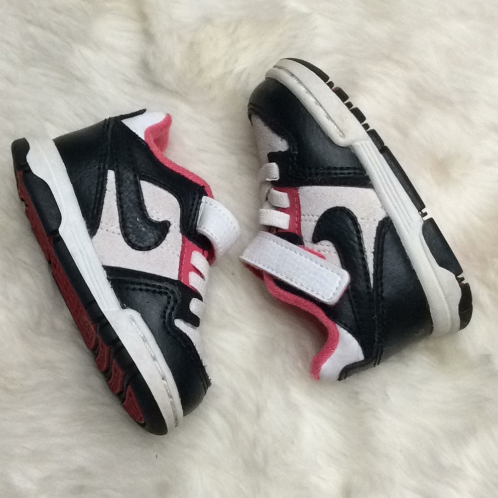 Nike Infant High Top Velcro Sneakers, sz 3C